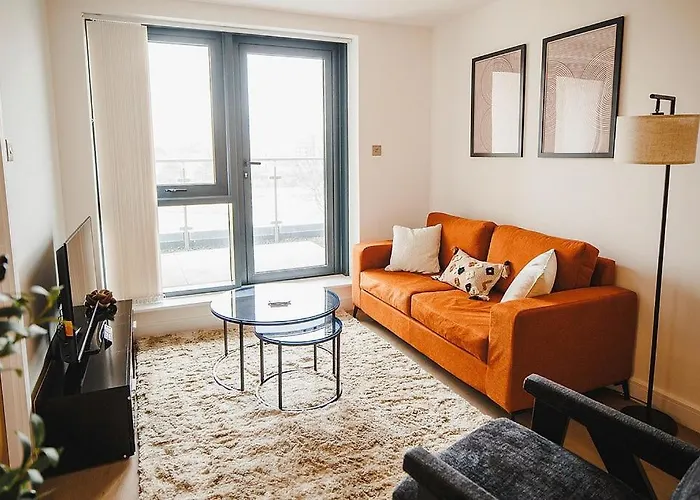 Appartement 2 Bed Centre - Exclusive Balcony And Free Parking *